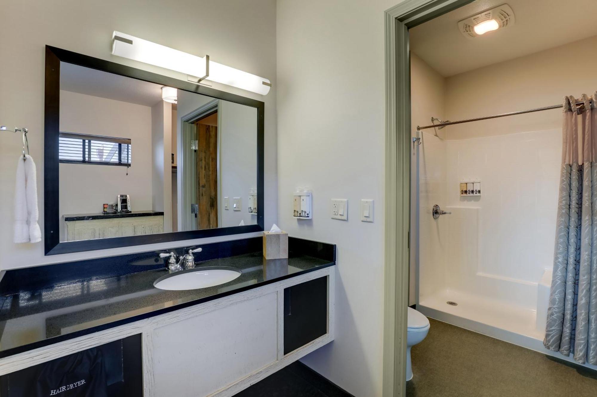 Stoney Creek Hotel Tulsa - Броукън Ароу Екстериор снимка