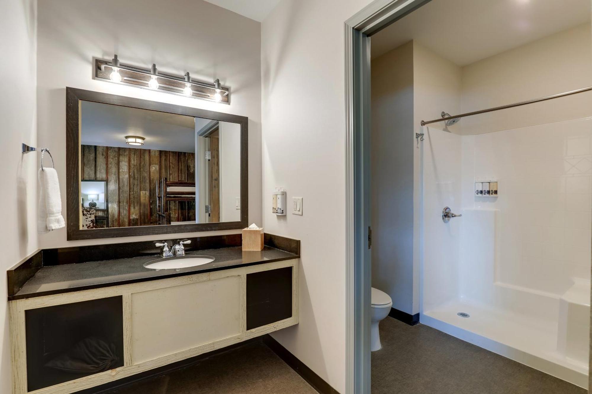 Stoney Creek Hotel Tulsa - Броукън Ароу Екстериор снимка